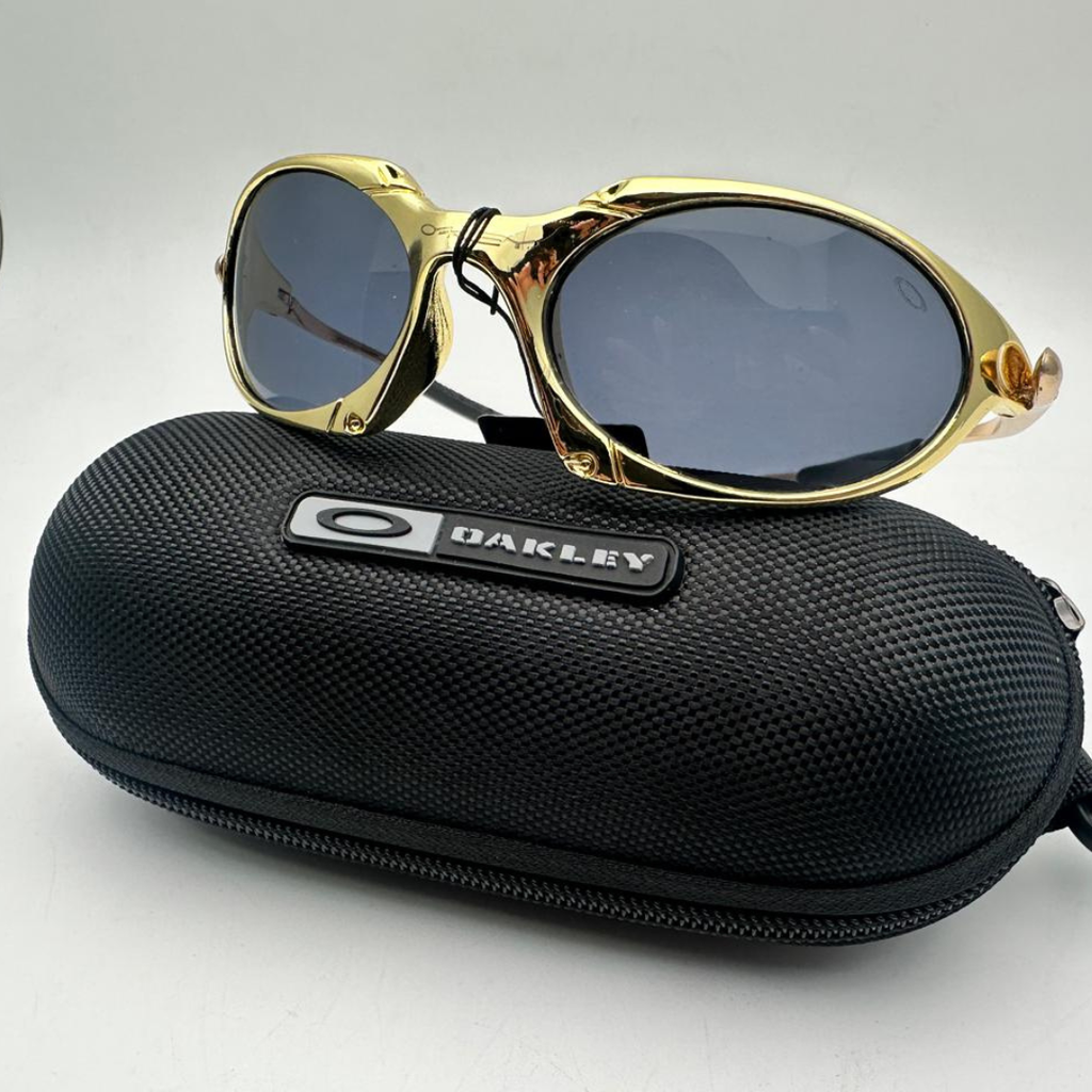 Oakley Romeo