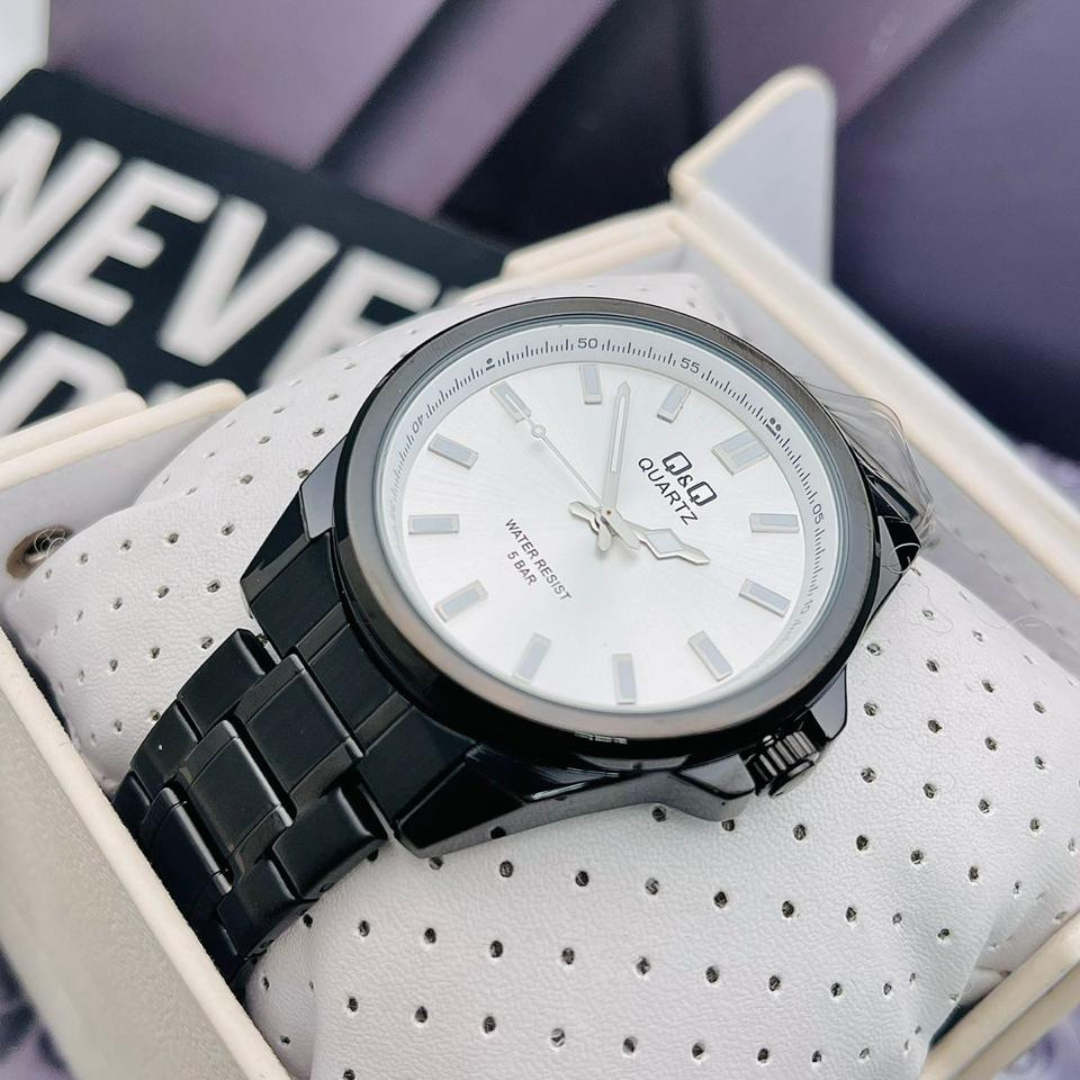Q&Q Classic 2