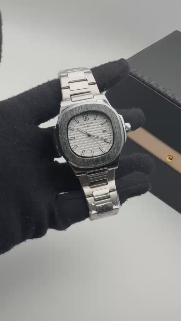 PATEK PHILLIPE NAUTILUS SEMIAUTOMÁTICO