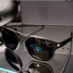 Oakley Latch